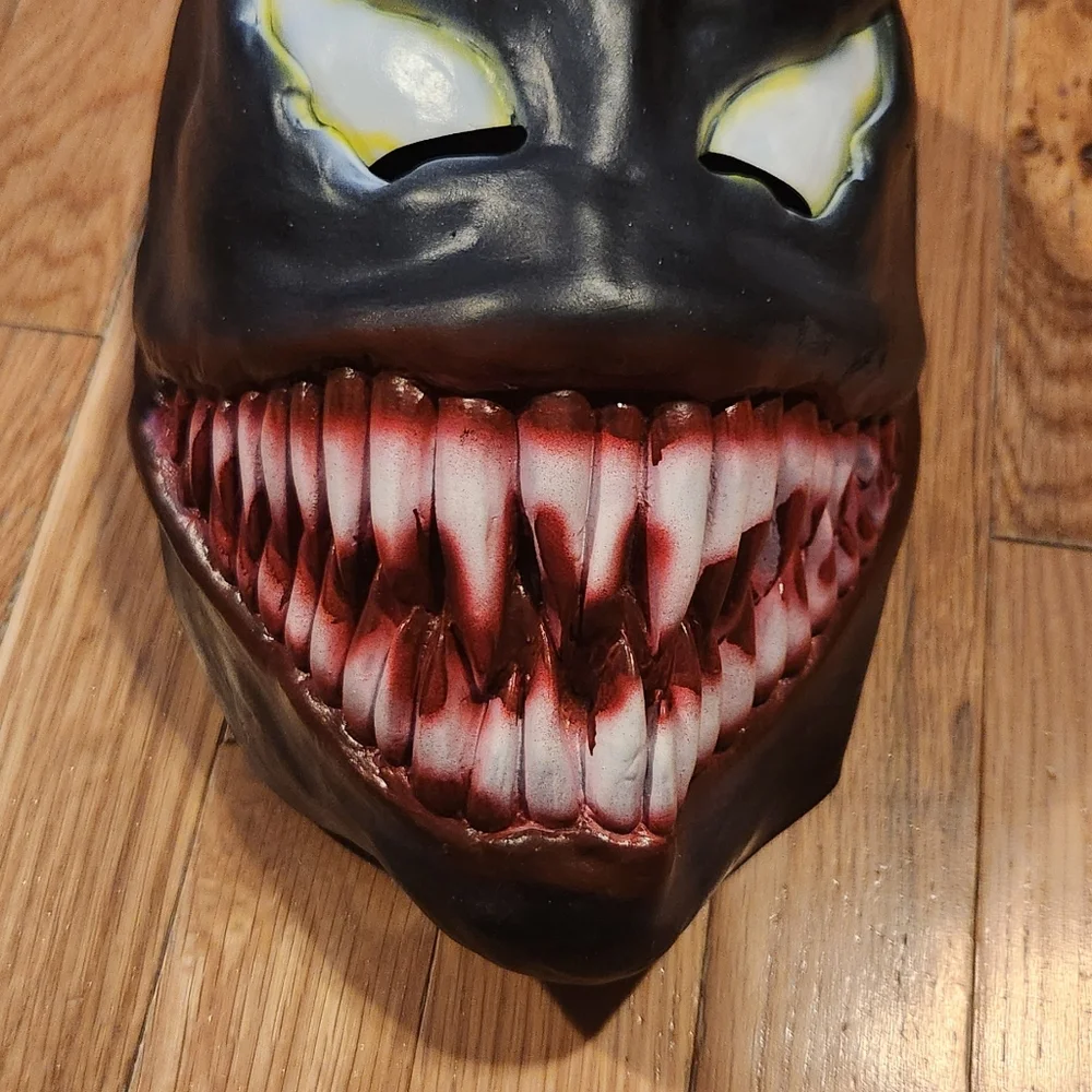 VENOM MASK ADULT UNISEX WILD FREAKY LOOKING SOFT COSPLAY DRESS UP COSTUME OSFM